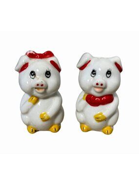 Vintage Pig Salt & Pepper Shakers - Farmhouse Charm